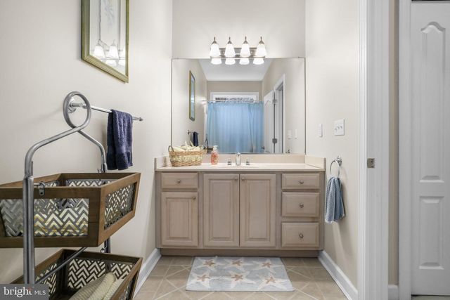 11530 COUNTRY CLUB DR, Berlin, MD 21811