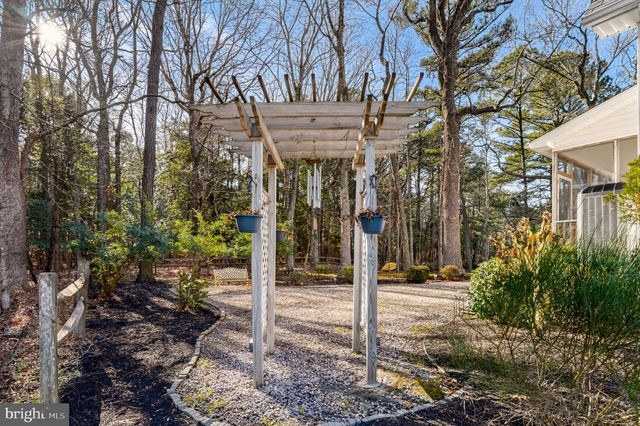 11530 COUNTRY CLUB DR, Berlin, MD 21811