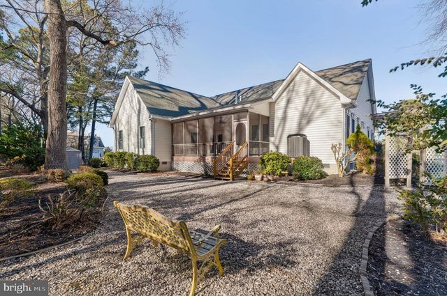 11530 COUNTRY CLUB DR, Berlin, MD 21811