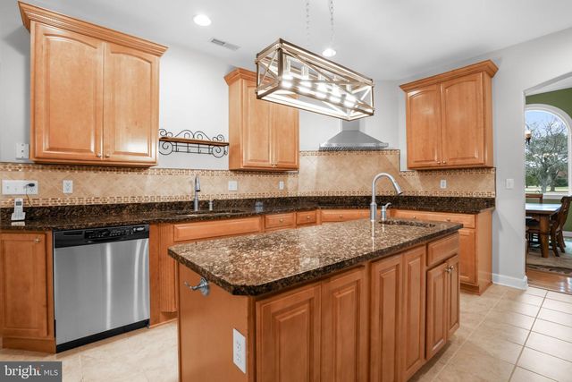 11530 COUNTRY CLUB DR, Berlin, MD 21811