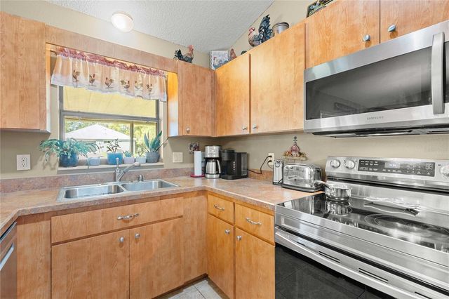 28445 DARBY ROAD, Dade City, FL 33525