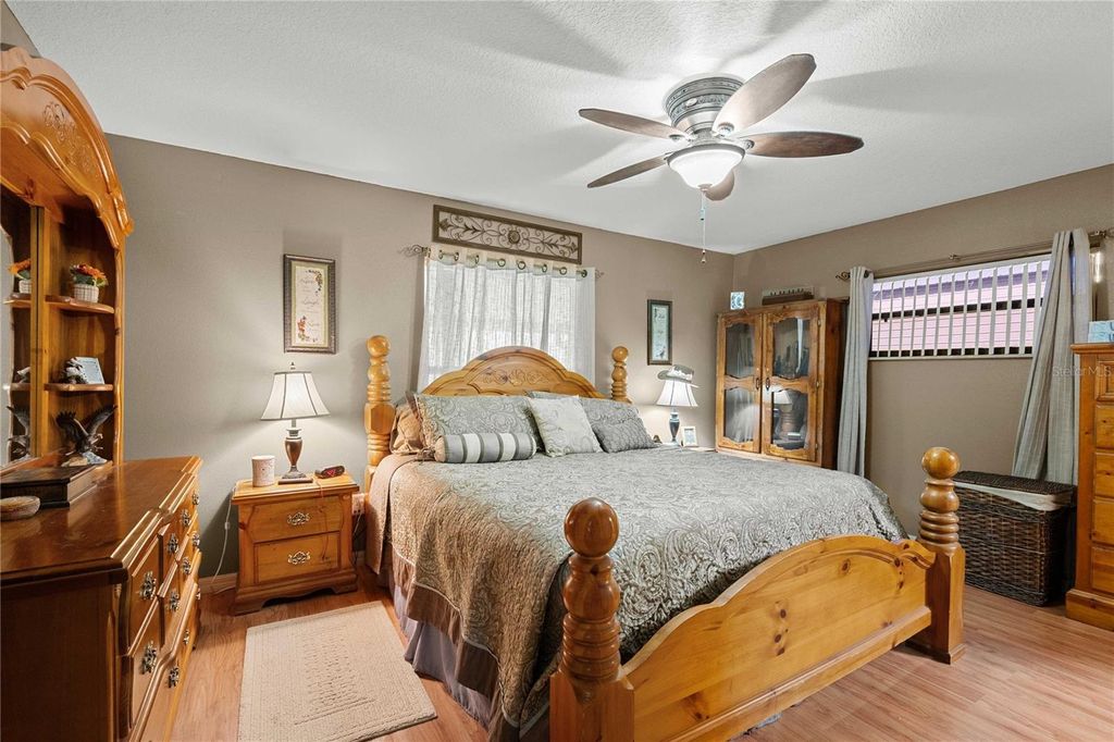 Image 18 of property listing at 28445 DARBY ROAD, Dade City, FL 33525