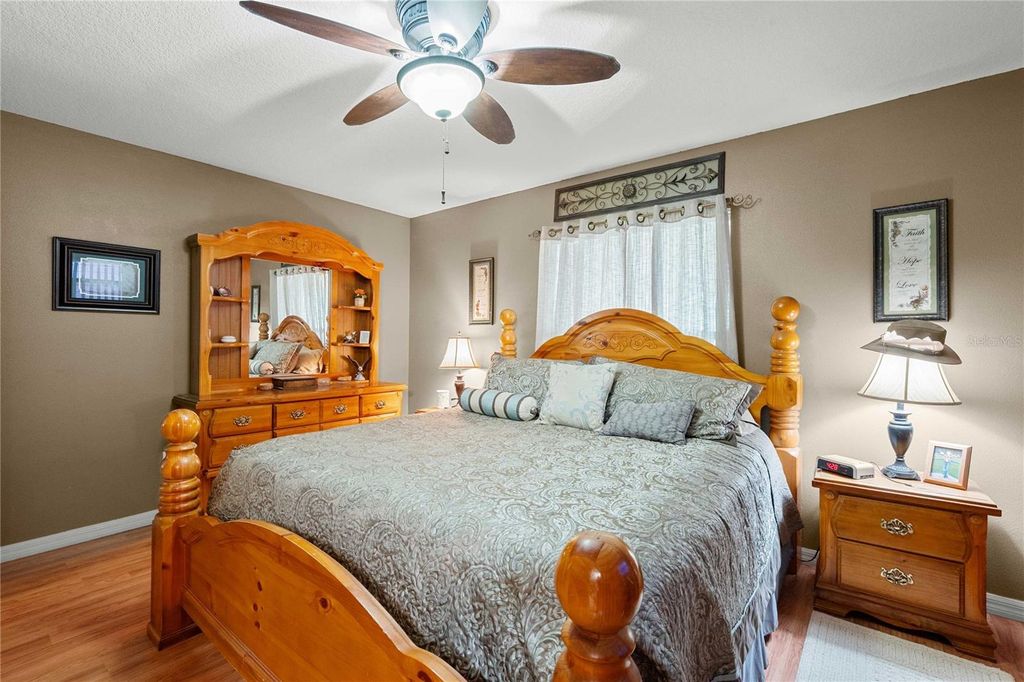 Image 19 of property listing at 28445 DARBY ROAD, Dade City, FL 33525