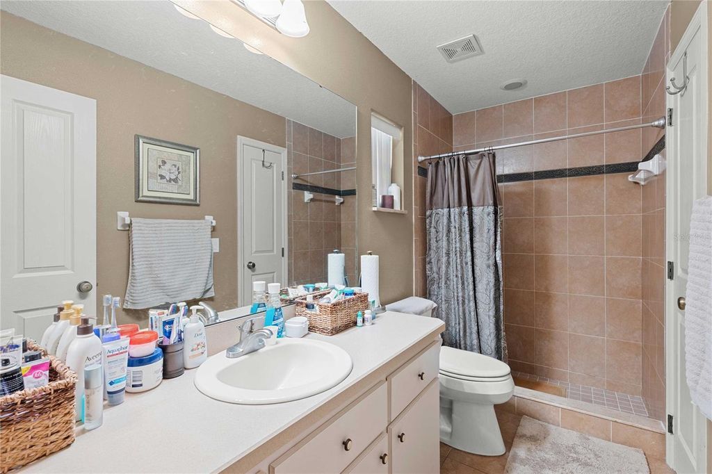 Image 20 of property listing at 28445 DARBY ROAD, Dade City, FL 33525