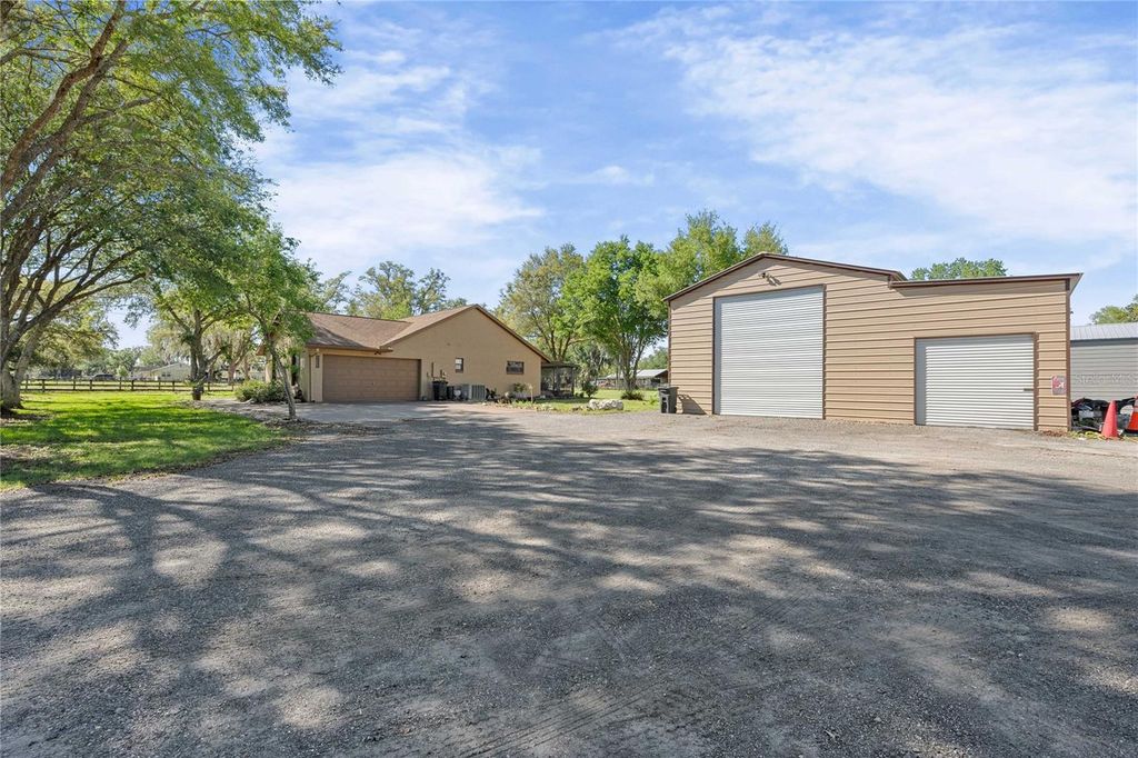 Image 26 of property listing at 28445 DARBY ROAD, Dade City, FL 33525