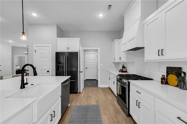 4101 Riverdale Drive, Fayetteville, AR 72701