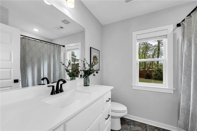 4101 Riverdale Drive, Fayetteville, AR 72701