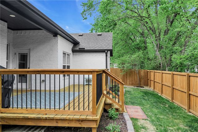 4101 Riverdale Drive, Fayetteville, AR 72701