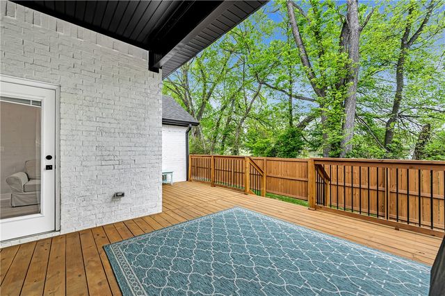 4101 Riverdale Drive, Fayetteville, AR 72701