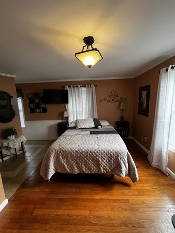 445 King St, Monteagle, TN 37356