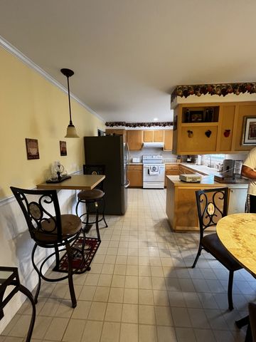 445 King St, Monteagle, TN 37356