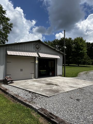 445 King St, Monteagle, TN 37356