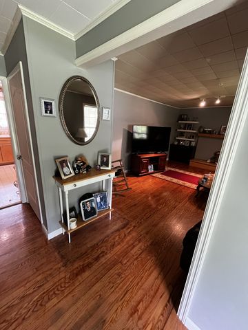 445 King St, Monteagle, TN 37356