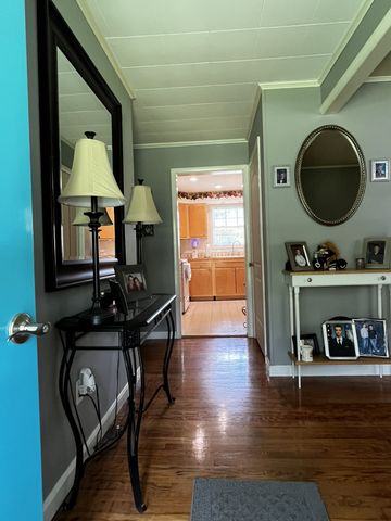 445 King St, Monteagle, TN 37356