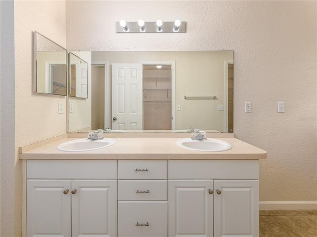 16322 PARKSTONE PALMS COURT, Tampa, FL 33647