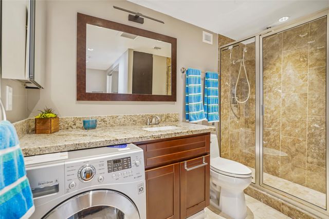 2016 Main Street 1203, Houston, TX 77002
