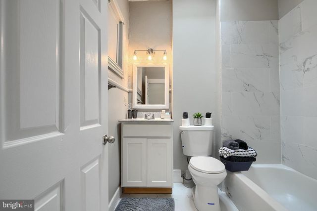 826 N KENWOOD AVE, Baltimore, MD 21205