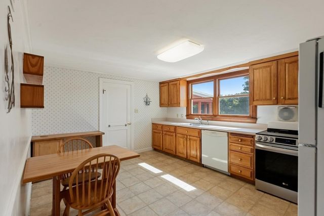 114 Conant St, Beverly, MA 01915