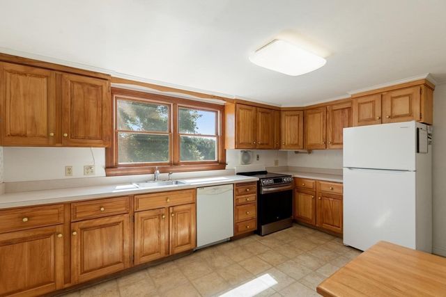 114 Conant St, Beverly, MA 01915