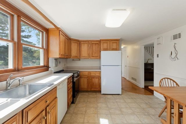 114 Conant St, Beverly, MA 01915