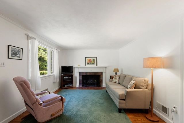 114 Conant St, Beverly, MA 01915