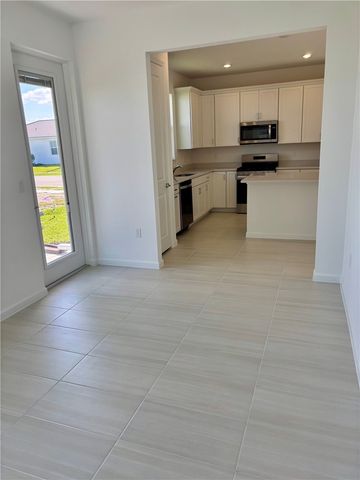 4427 Pinafore Street COMPASS 211, Vero Beach, FL 32967