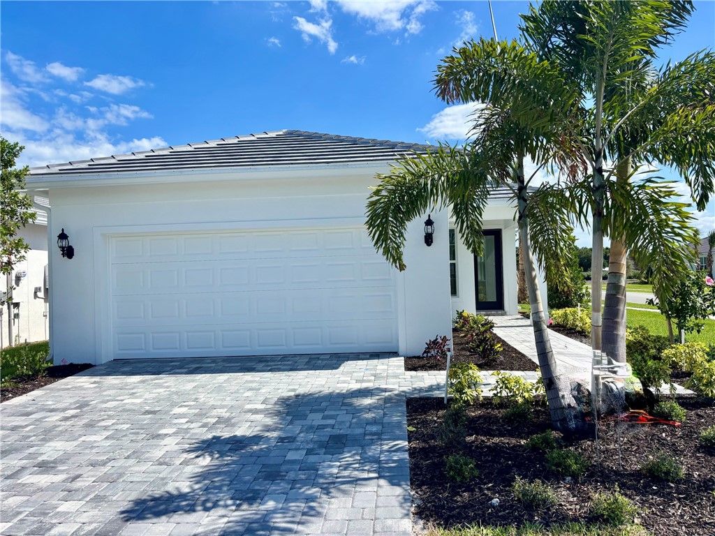 4427 Pinafore Street COMPASS 211, Vero Beach, FL 32967