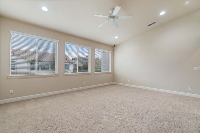 9258 Louis St, Elk Grove, CA 95624