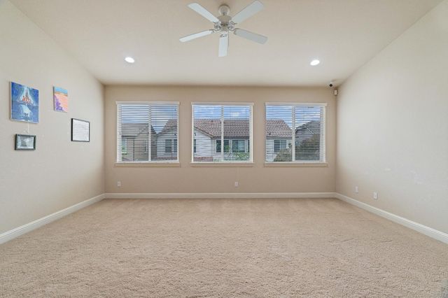 9258 Louis St, Elk Grove, CA 95624