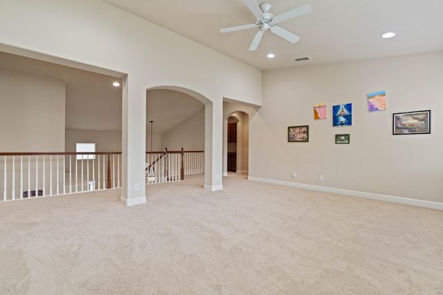 9258 Louis St, Elk Grove, CA 95624