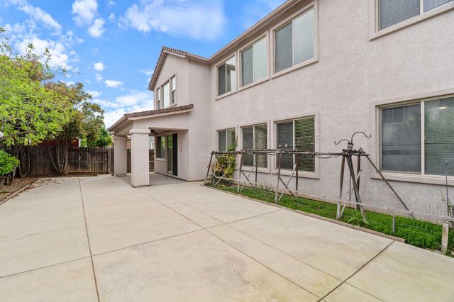 9258 Louis St, Elk Grove, CA 95624