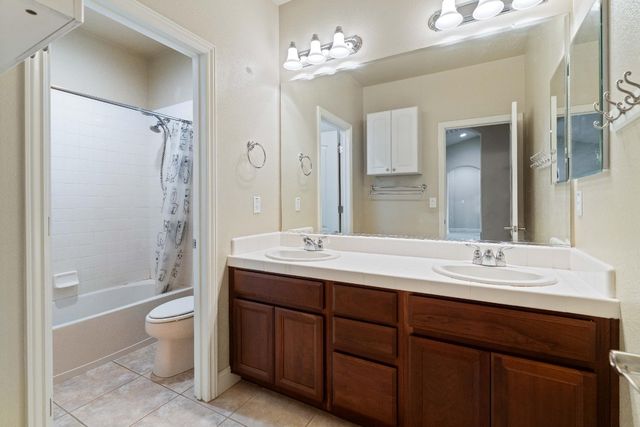 9258 Louis St, Elk Grove, CA 95624