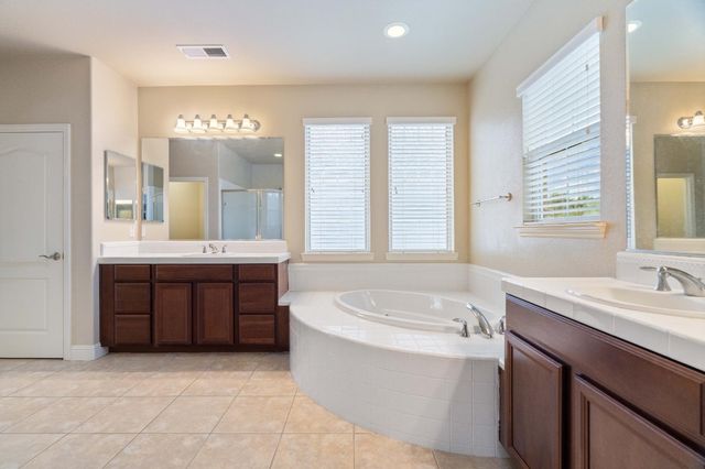 9258 Louis St, Elk Grove, CA 95624