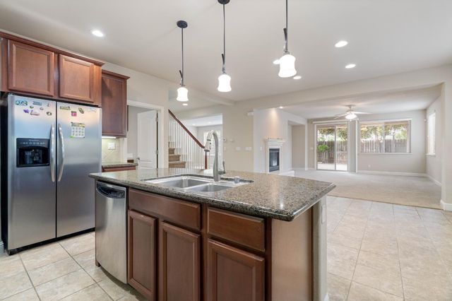 9258 Louis St, Elk Grove, CA 95624