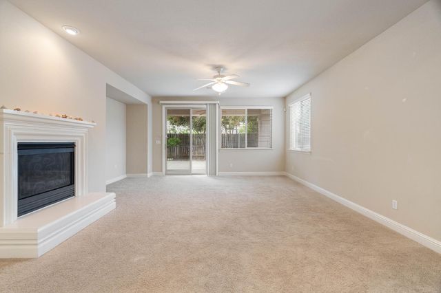 9258 Louis St, Elk Grove, CA 95624