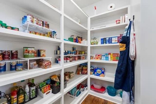 11502 S Roundtree Street S, Olathe, KS 66061