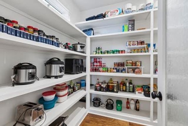 11502 S Roundtree Street S, Olathe, KS 66061