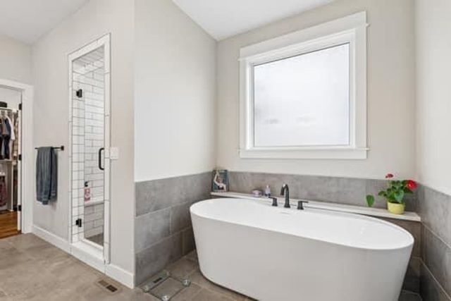 11502 S Roundtree Street S, Olathe, KS 66061