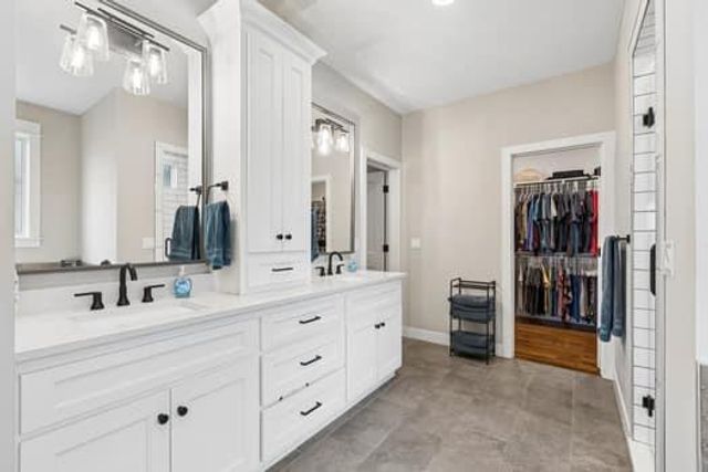 11502 S Roundtree Street S, Olathe, KS 66061