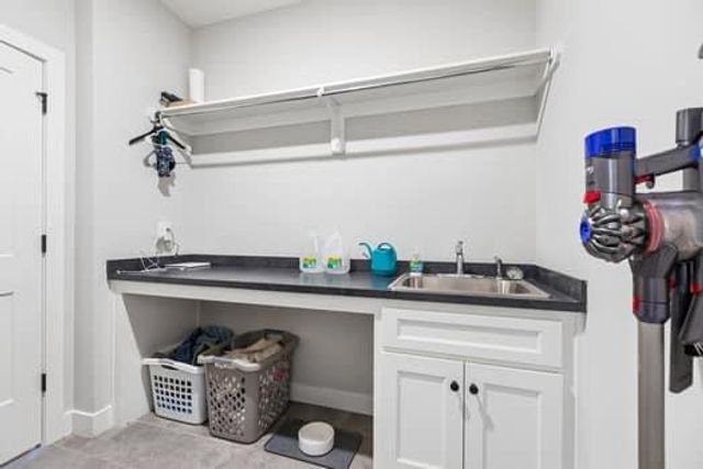 11502 S Roundtree Street S, Olathe, KS 66061