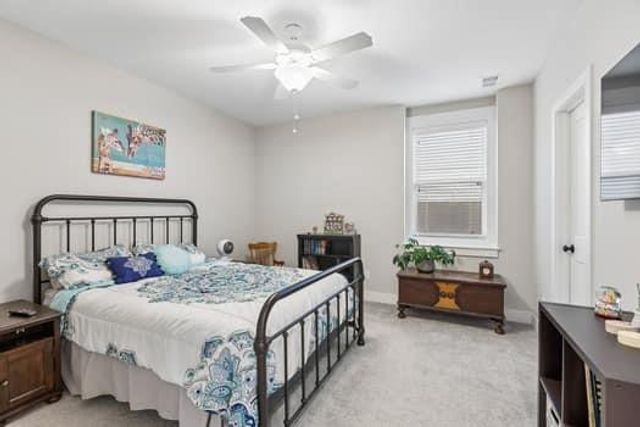 11502 S Roundtree Street S, Olathe, KS 66061