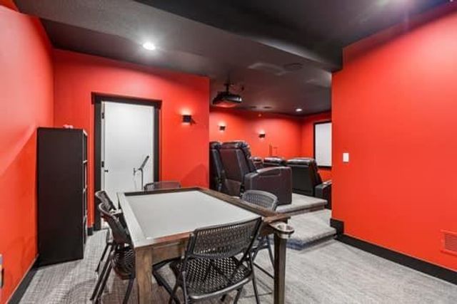 11502 S Roundtree Street S, Olathe, KS 66061