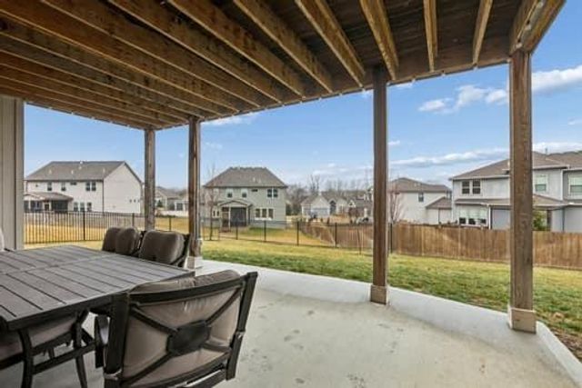 11502 S Roundtree Street S, Olathe, KS 66061