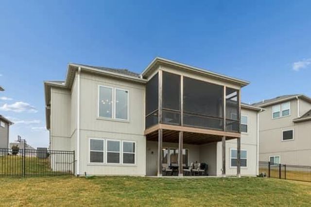 11502 S Roundtree Street S, Olathe, KS 66061