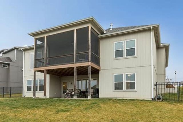 11502 S Roundtree Street S, Olathe, KS 66061