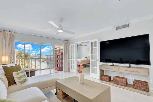 236 Castlewood Drive 305, North Palm Beach, FL 33408