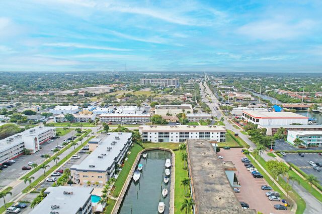 236 Castlewood Drive 305, North Palm Beach, FL 33408