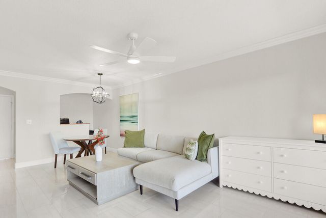 236 Castlewood Drive 305, North Palm Beach, FL 33408