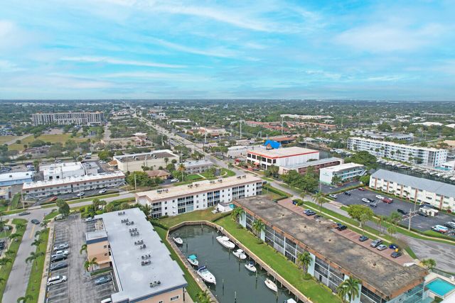 236 Castlewood Drive 305, North Palm Beach, FL 33408