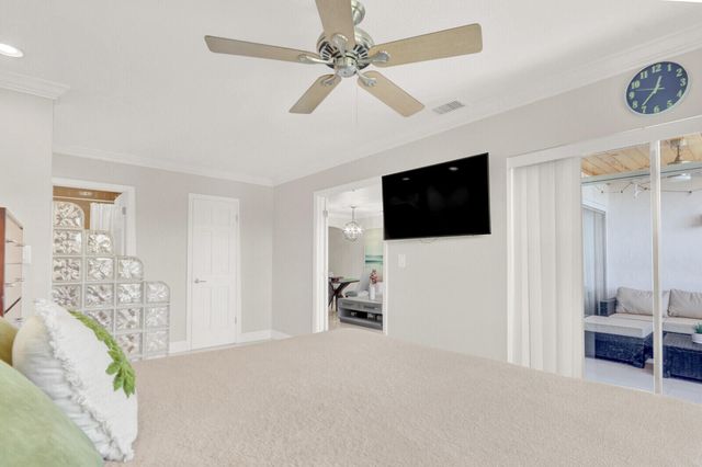 236 Castlewood Drive 305, North Palm Beach, FL 33408